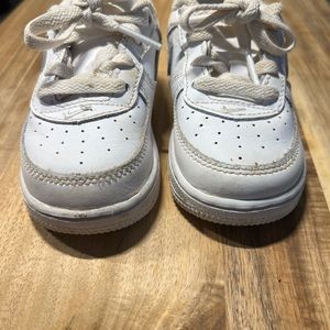 Toddler Nike air forces 6C